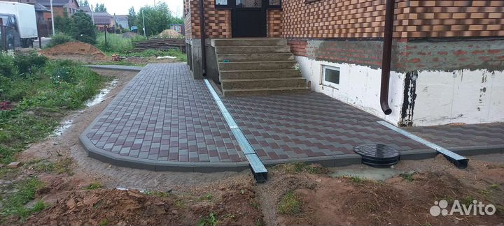 Кладка брусчатки