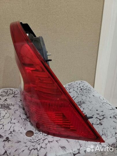 Задний правый фонарь Ford Focus 2