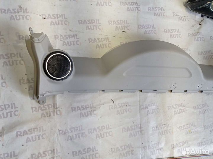 Обшивка багажника под динамики Mitsubishi Pajero 4