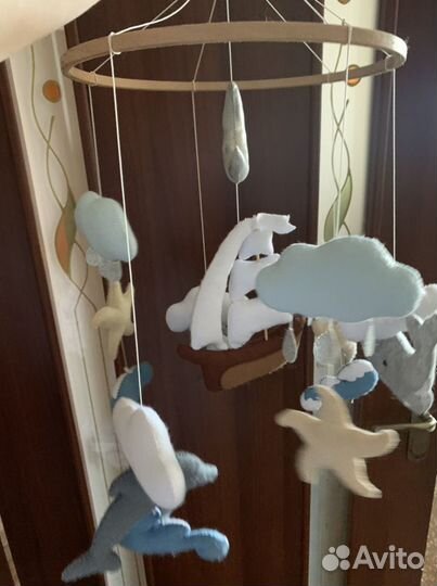 Мобиль на кроватку из фетра