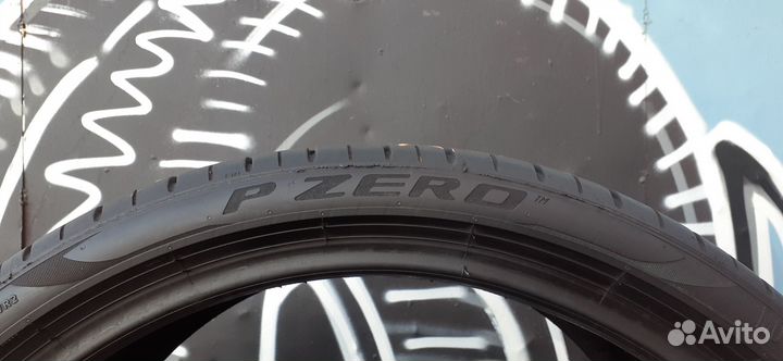 Pirelli P Zero PZ4 285/30 R21
