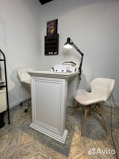 Сдам в аренду рабочее место маникюр/брови