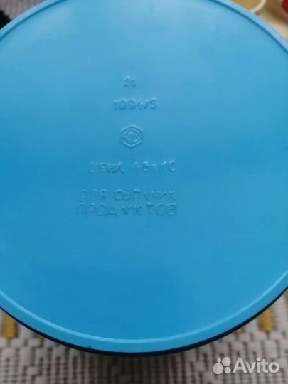 Пластиковые банки СССР и спичечница