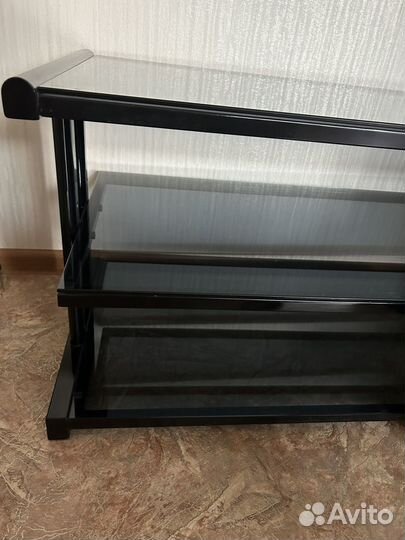 Стол под телевизор