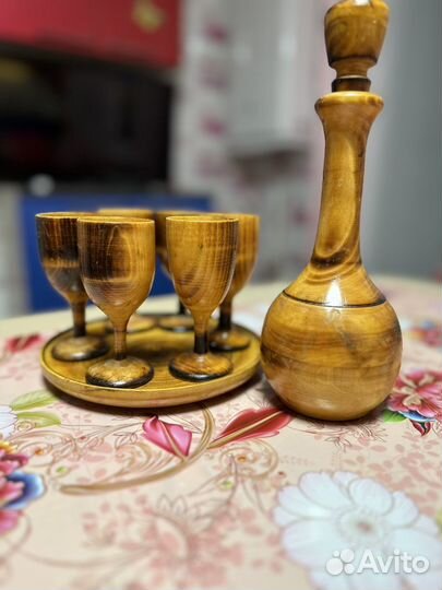 Рюмки с графином (дерево)