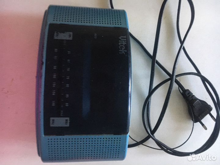 Радио часы Vitek