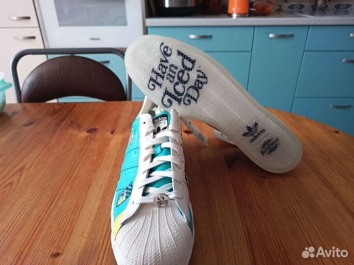 Кроссовки adidas