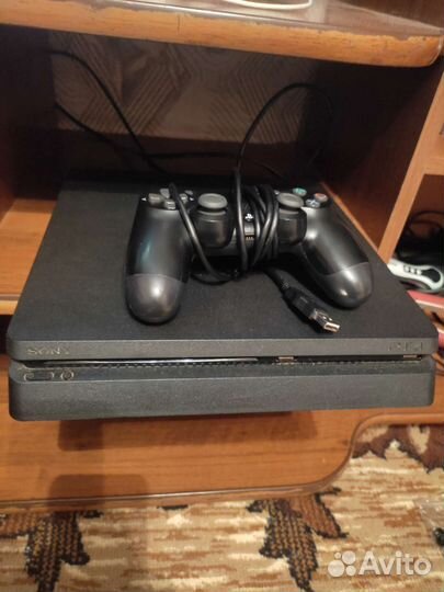 Sony PS4 slim