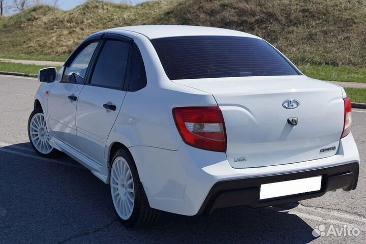 Бампер задний 