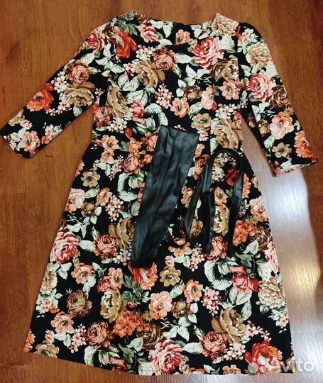 Платье р-р 46