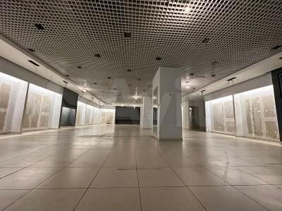 Сдам торговое помещение, 396.9 м²