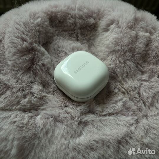 Беспроводные наушники samsung galaxy buds 2