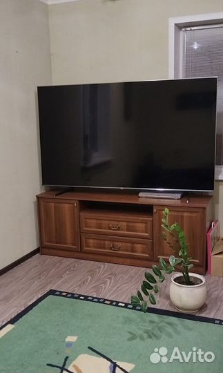 Телевизор с тумбой