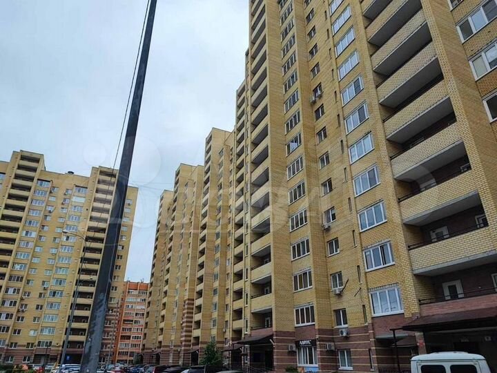 2-к. квартира, 60 м², 8/16 эт.