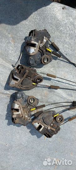 Замок двери Toyota Camry V40