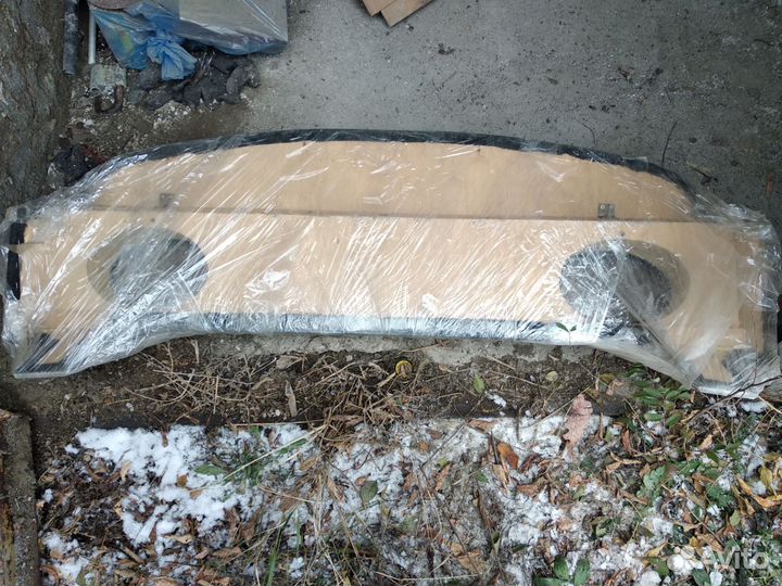 Продам заднюю полку для