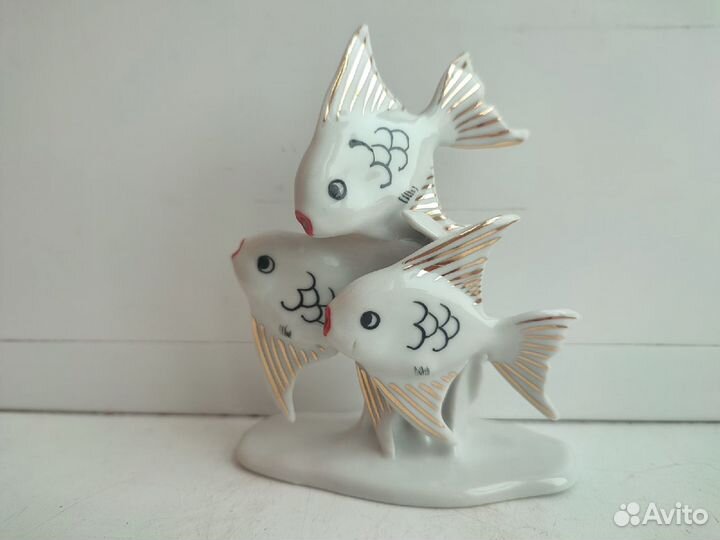 Редкая статуэтка фарфор Золотые рыбки, СССР