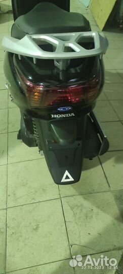 Скутер Honda Lead 110