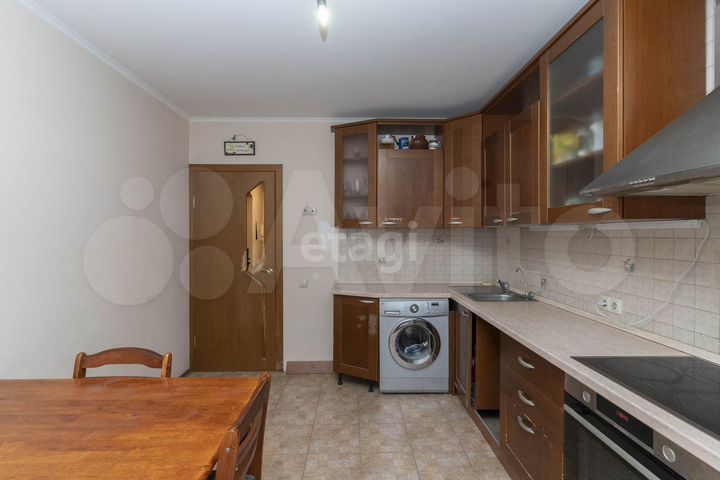 2-к. квартира, 64,3 м², 8/10 эт.