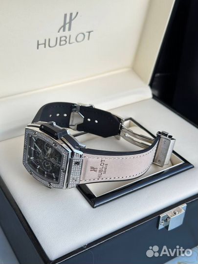 Часы мужские hublot