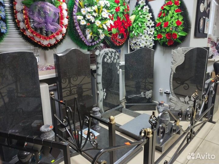 Памятники.Мемориальные комплексы.(гранит,мрамор)