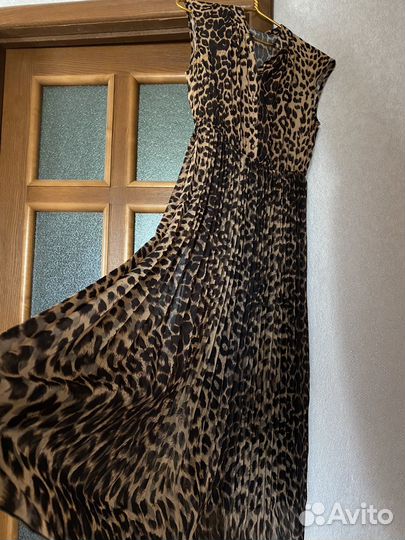 Платье с принтом 42-44