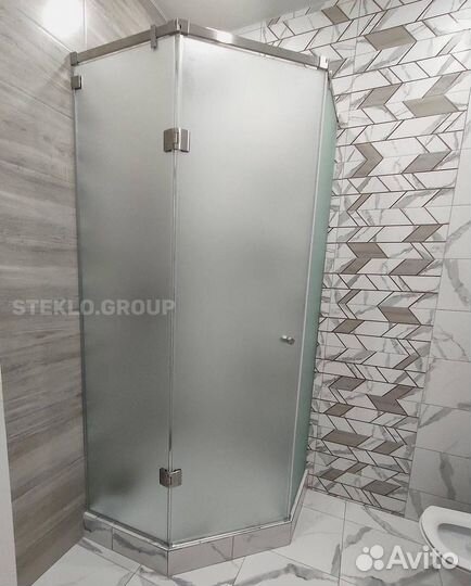 Стеклянная перегородка для ванной
