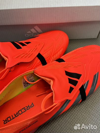 Футбольные бутсы adidas predator 30