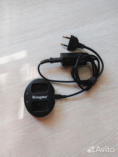 Зарядное устройство Sony F750 NP-FW50