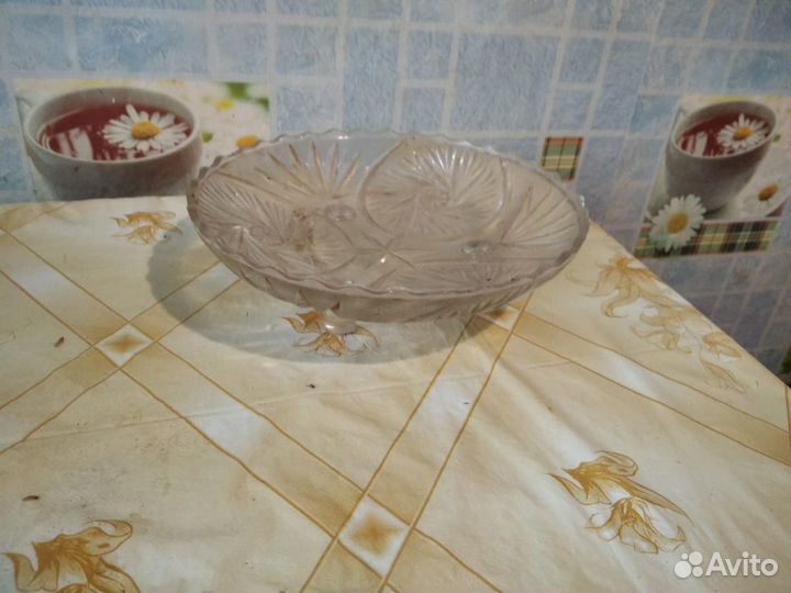 Конфетница,салатницы,вазы
