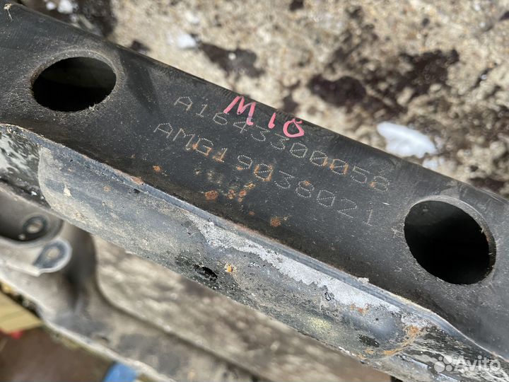 Mercedes ML6.3 AMG балка переднего моста подмотор