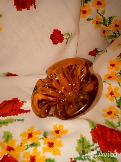 Пепельница, Богемия- Янтарное стекло. Торг