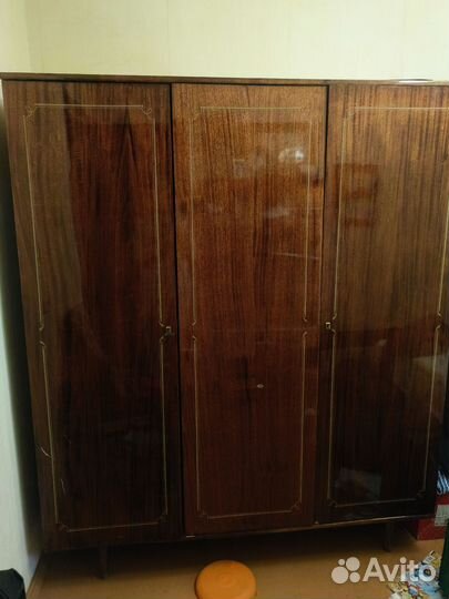 Шкаф для одежды бу