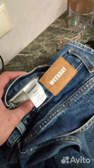 Джинсы weekday