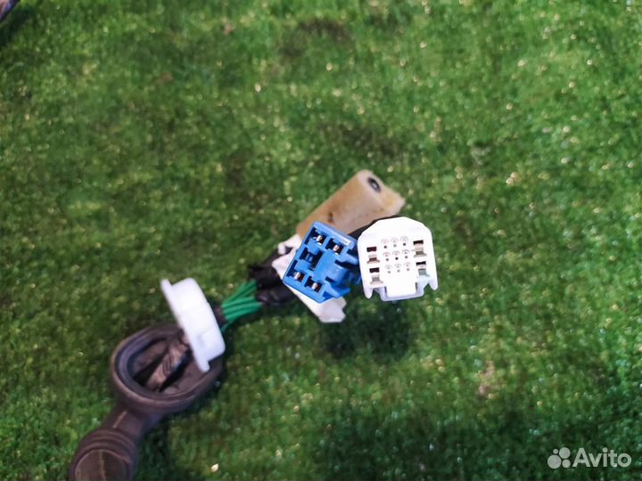 Проводка багажника Toyota Auris E150 2010