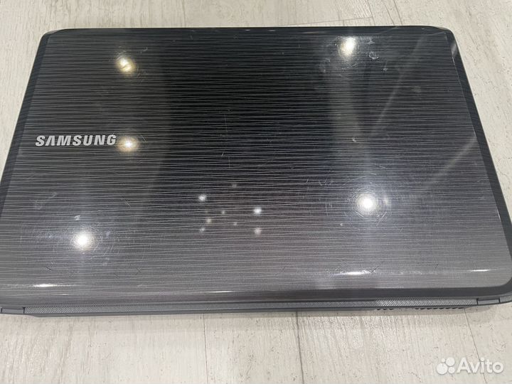 Ноутбук Samsung R525