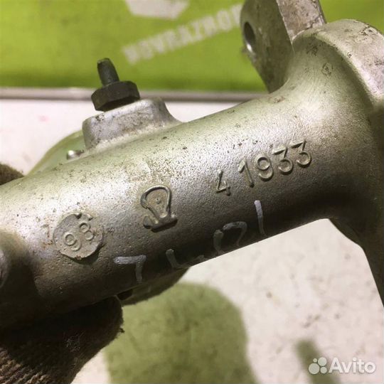 Цилиндр тормозной главный Ровер 4-серия