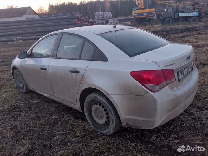 Воздухозаборник Chevrolet Cruze 1