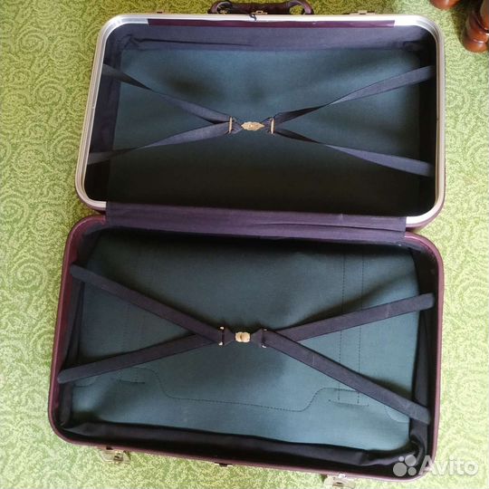 Чемодан старинный