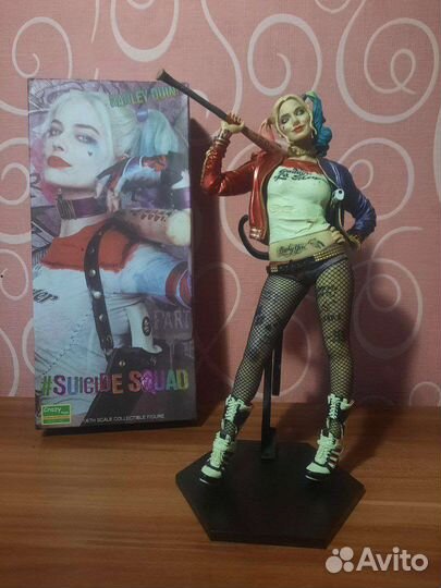 Коллекционная фигурка Харли Квинн