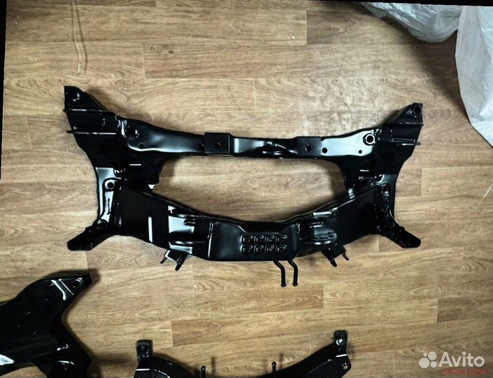 Пoдрамни задний Мitsubishi Outlander 1 (Арт.90886)