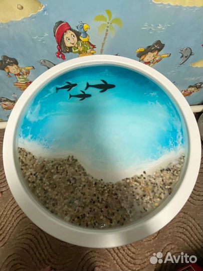 Прикроватный столик