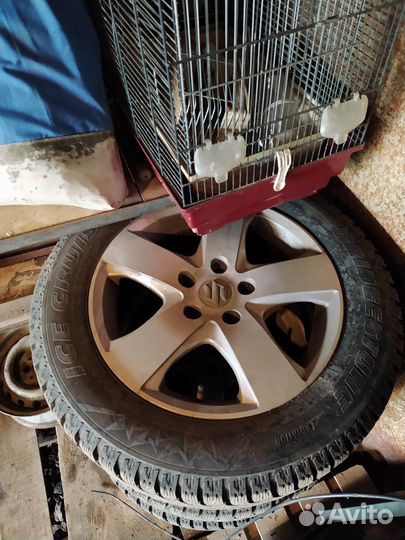 Зимние шины на литых дисках Bridgestone 205/60/16