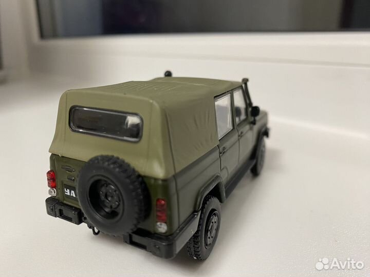 Модель УАЗ-3172 1:43