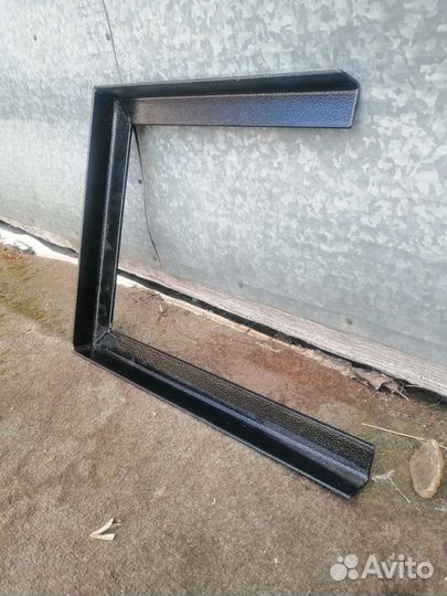 Крепление под бачок автономки