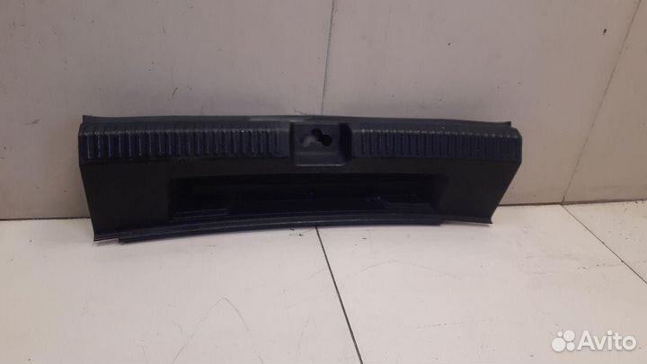 Обшивка багажника Volkswagen Polo