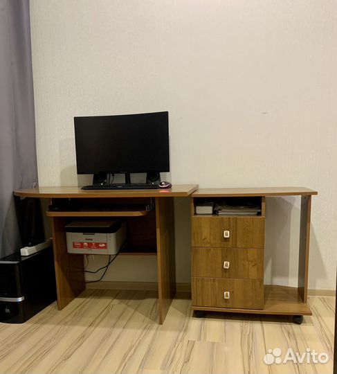 Компьютерный стол