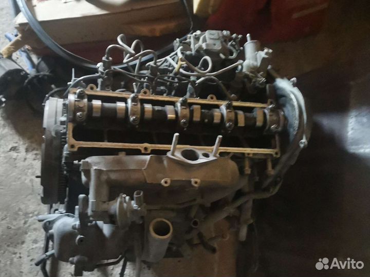 Двигатель R2иRF в разбор по запчастям