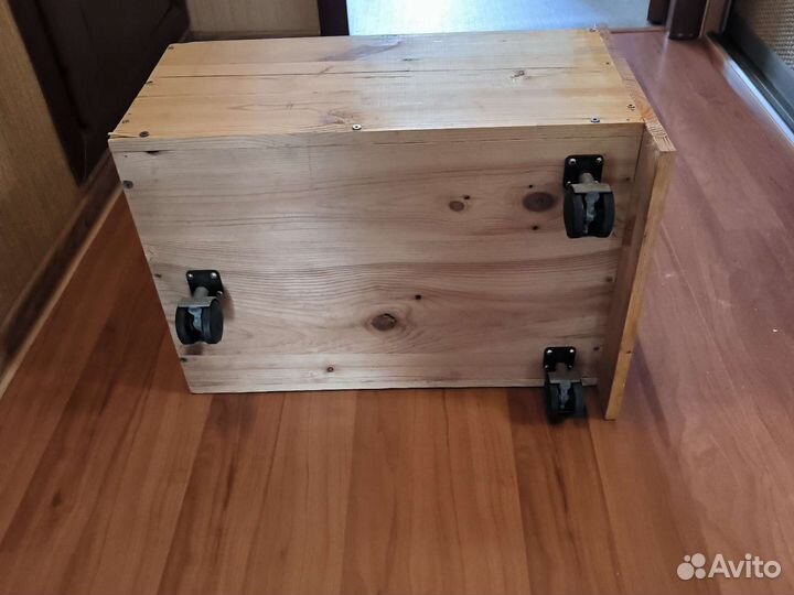 Ящик деревянный на 3-х колесах