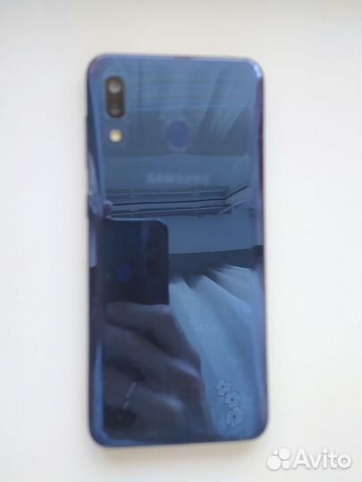 Samsung Galaxy A20, 3/32 ГБ